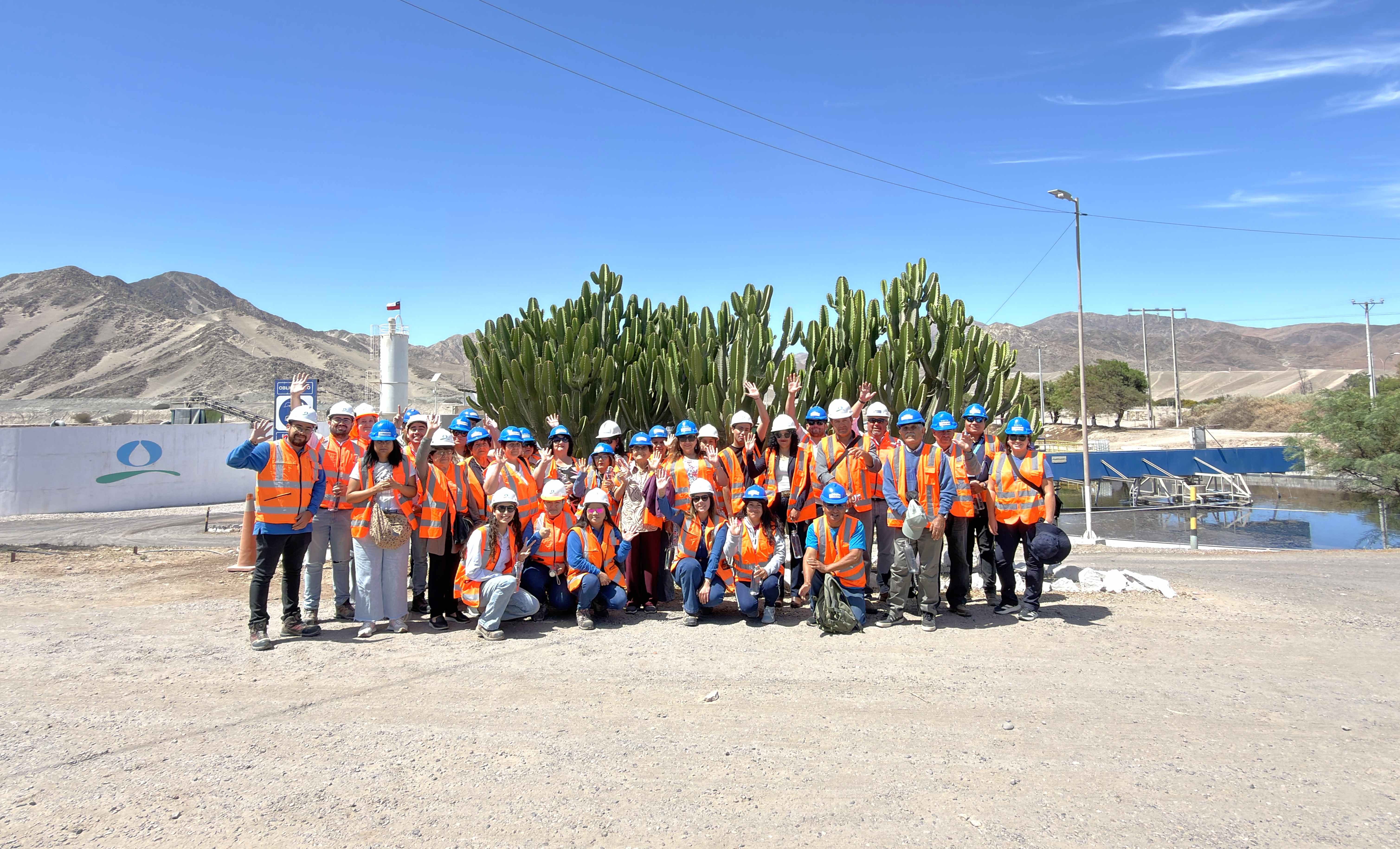 Vecinos de Alto del Carmen visitan planta de tratamiento de aguas servidas de Copiapó